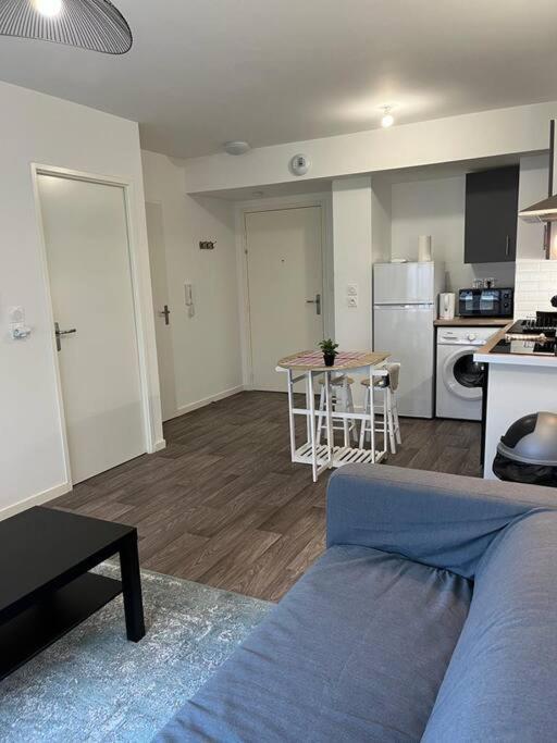 Appartement F2 De Haut Standing En Hypercentre Avec Jardin Prive A 270 M De La Gare De Mantes ! 외부 사진