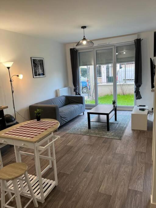 Appartement F2 De Haut Standing En Hypercentre Avec Jardin Prive A 270 M De La Gare De Mantes ! 외부 사진