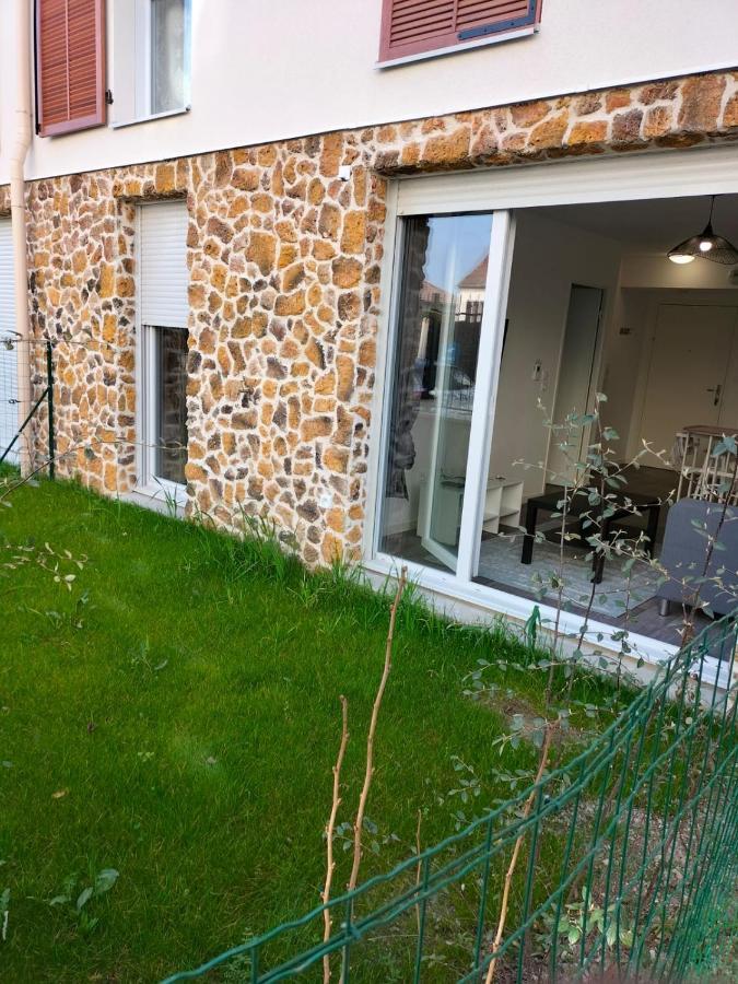 Appartement F2 De Haut Standing En Hypercentre Avec Jardin Prive A 270 M De La Gare De Mantes ! 외부 사진